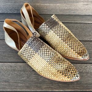 Cydwoq Women's Woven Leather Shoes - 39 Brown and Tan New With Dustbag